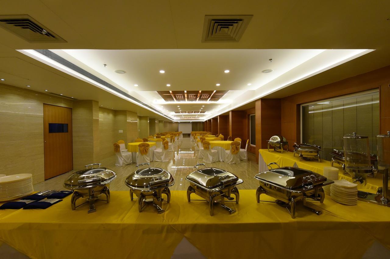 Hotel H - Sandhill Hotels Private Limited Ānand Exterior foto