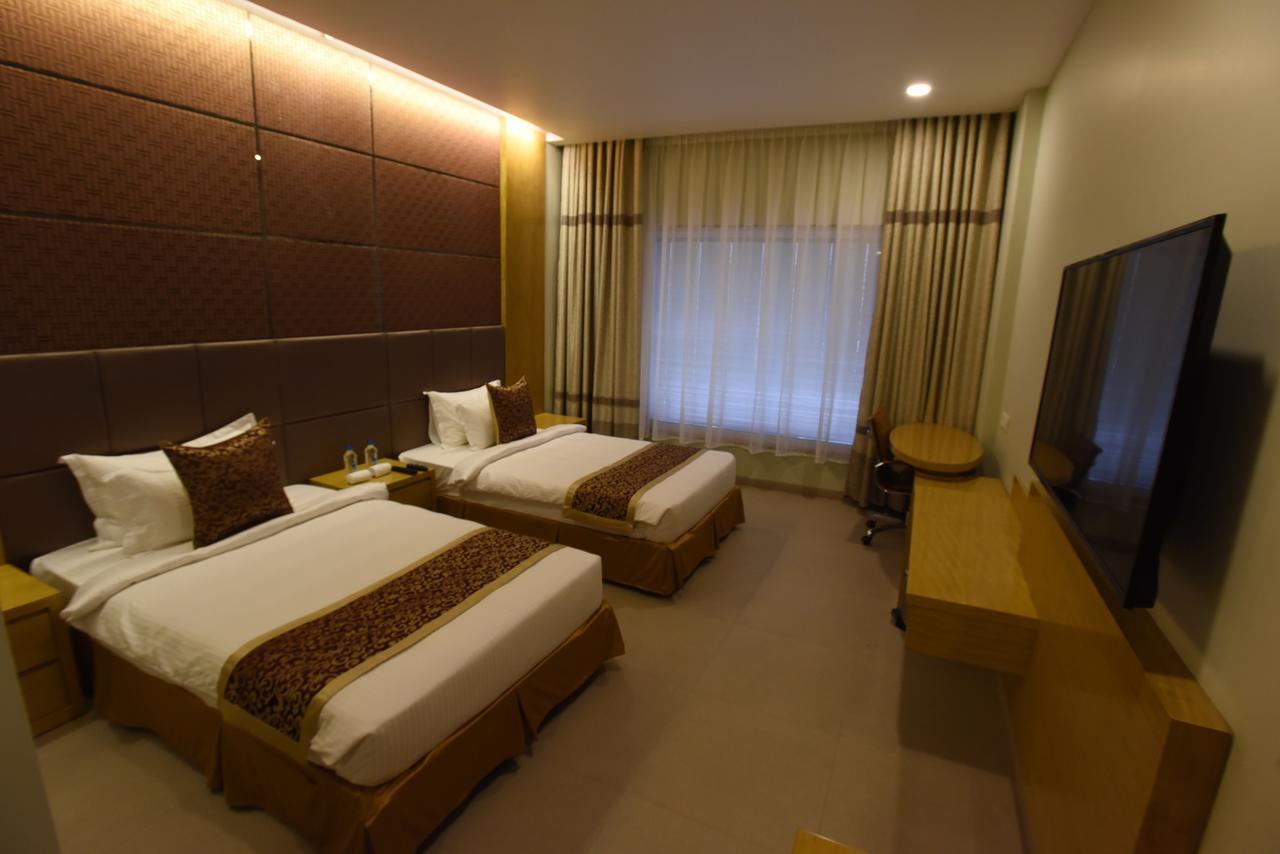 Hotel H - Sandhill Hotels Private Limited Ānand Exterior foto